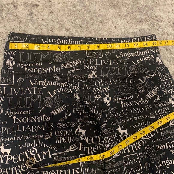 Harry Potter Universal studio park Harry Potter women’s leggings size 2X - Picture 8 of 9